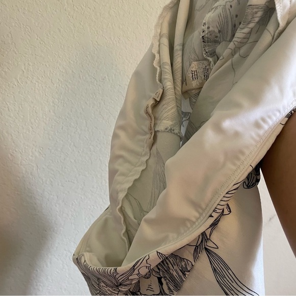 Soft surroundings woman's ankle pullon pant LPetite floral stretch tummy control - Picture 2 of 10